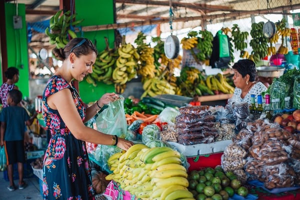 the-san-ignacio-market-in-cayo-belize-1200x800