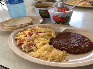 Neri's Tacos Food small